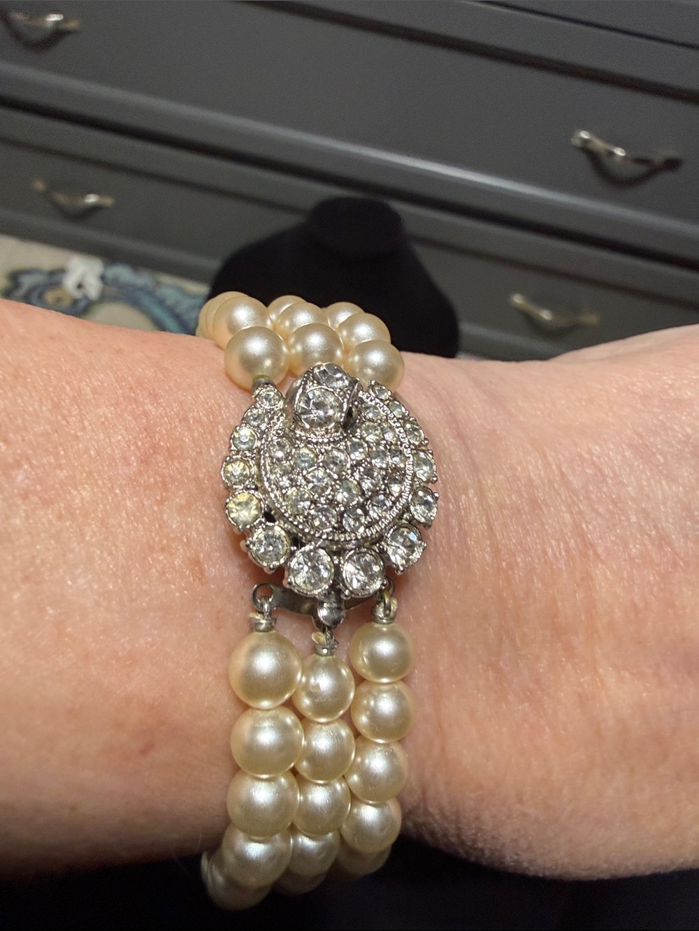 Silver tone & rhinestone faux pearl beaded bracelet